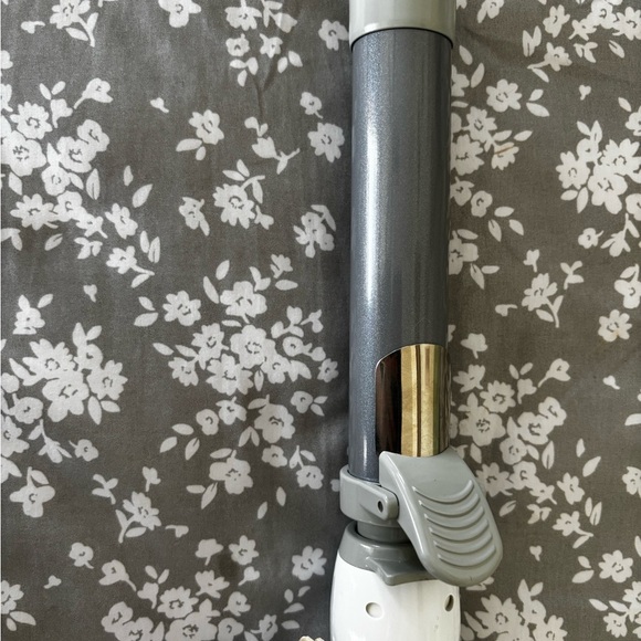 The Beachwaver Co. S1.25 Curling Iron - White and Gray - Picture 3 of 7
